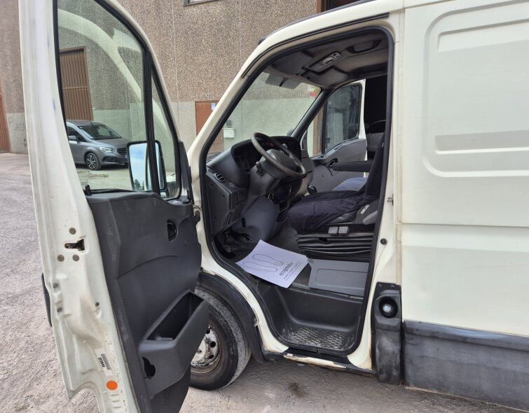 IVECO  35S12